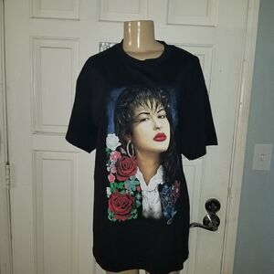 Selena tshirt  New no tags Large